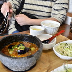 石焼麻婆王 火山 - 