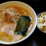 Soukeichijouryuugankoramenhachidaimechokkei - 担々麺 800円とサービスのチャーマヨ丼