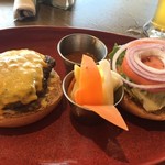 Maui Brewing Company - ばーがーです