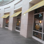 market to market - お店外観