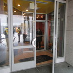 market to market - お店入口