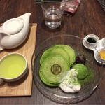 MARUFUJI CAFE - パンケーキ 抹茶 ＋（S)煎茶（冷）¥1,296-