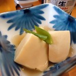 Hamaichi - 「お通し」の高野豆腐。