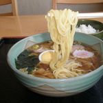 ラーメンハウスなるほど - 麺