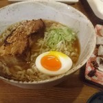 二郎系ラーメン 麺屋 春爛漫 - 極厚豚バラ肉 醤油ラーメンと餃子
