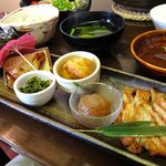 仕入野菜の籠盛りランチ