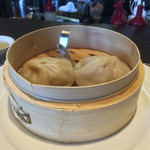 クロモリ - 上湯小籠包
      上海蟹小籠包