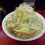 千里眼 - ラーメン680円、黒ウーロン茶170円　計850円がいつもの・・・