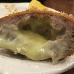 とんかつ まさむね - チーズメンチ断面