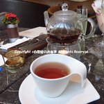 ヴィエイユ・ヴィーニュ マキシム・ド・パリ - 紅茶はシャンパーニュ・ロゼ