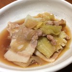 椿三十郎 - 三枚肉と春キャベツのさっと煮