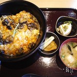 車 - 親子丼850円