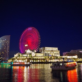 Tour the famous sights of Yokohama Port. Enjoy a special time on Japanese traditional houseboat.