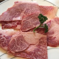天香回味 赤坂別館 - 特選霜降り米沢牛スライスセット  4,104円