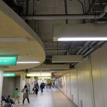 奥に見える改札口よりスイスイSuicaで改札を離脱。