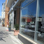 Busboys and Poets - お店外観