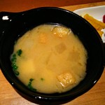 創作ダイニング りとむ - 小海老マヨネーズ炒め＆からあげ【週替りランチ】／味噌汁
