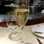 シャンパン：1,800円