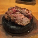 Gyuutan Shabushabu To Nikunigiri Genzu - 特選牛の石焼きステーキ