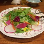 Gyuutan Shabushabu To Nikunigiri Genzu - 料理長厳選 朝採れ彩り野菜のフラワーサラダ