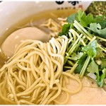 中華そば 田家 - コリコリ感のある麺。かな～～り好みです♪