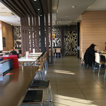 マクドナルド - 店内をパシャ
朝の７時１５分です