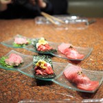 焼肉うしごろ - 牛刺し3種盛り合わせ