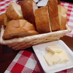 ビストロ アオキ - パン2種盛り