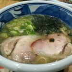 豪快豚骨ゴートン - 醤油ラーメン煮干