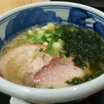 Goukai Tonkotsu Goton - 醤油ラーメン海老出汁