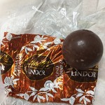 リンツ ショコラ ブティック＆カフェ - アーモンド