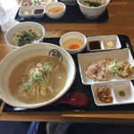 らーめん 一宮鶏白湯 鶏神 - 