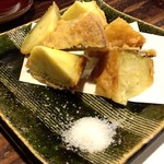 くろ屋 - 五郎島金時のカリカリ揚げは食べるべき一品