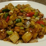 天廣堂 - 国産鶏と紋甲イカの黒胡椒炒め