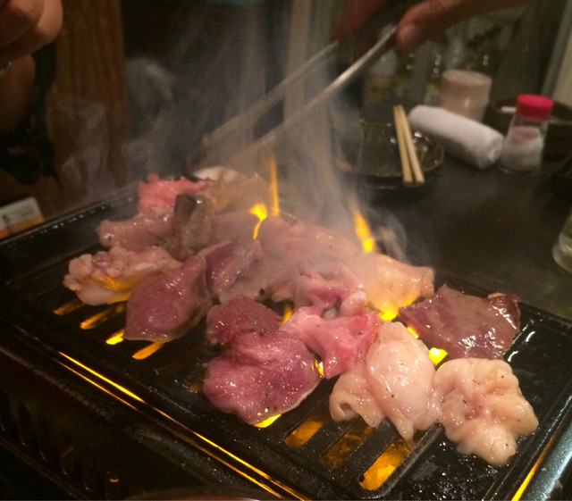 雌牛ロースとホルモン専門 高屋敷肉店（日本橋/焼肉）>