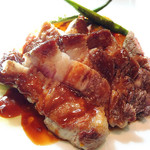 モダンカタランスパニッシュ ビキニ - イベリコ豚のステーキ