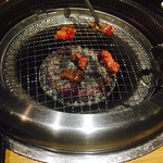 友羽 - 焼く！肉を！