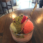 ジェラテリア アクオリーナ - イチゴのセミフレッド（900円）