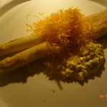 ラ・メゾン・キオイ - 温前菜（ホワイトアスパラガスのハードソテー　ミモレットチーズ）