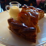 ラ・メゾン・キオイ - アフタヌーンティープレート２層目（焼き立てアップルパイ） 