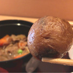 北新地 大嵓埜 - 肉じゃがのジャガイモは何と小芋を皮ごと使ってました！