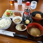 大豆工房 いきさ屋 - 豆腐ハンバーグ定食(750円)