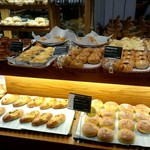 カフェ&ミール ムジ - おいしそうなパンも並んでました。 (2017/3)