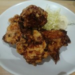 福龍飯店 - 骨付きザンギ(小)(450円)