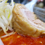 旨辛タンメン 荒木屋 - 「大辛肉味噌麺」(800円)＋「チャーシュー」(100円)
