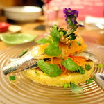 オー・ペシェ・グルマン - イワシのマリネ、コリアンダー風味クスクスサラダ添え1,100円+税