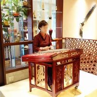 中国飯店 富麗華 - 内観 中国楽器の生演奏