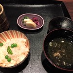 加賀屋別邸 松乃碧 - 鯛と筍の炊き込みご飯