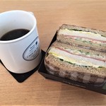 TOUS les JOURS - 料理写真:土豆蛋火腿三明治