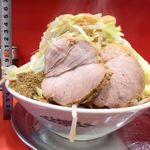 ラーメン タロー 五反田の陣 - ラーメン700円（野菜マシマシ、アブラ、削り節）